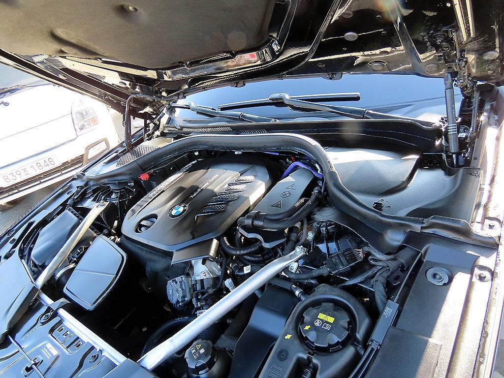 BMW 5 Series 2022 Negro - Importación desde Corea - HF Imports Iquique - Foto 19