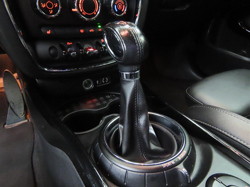 Mini Clubman - Vista 11