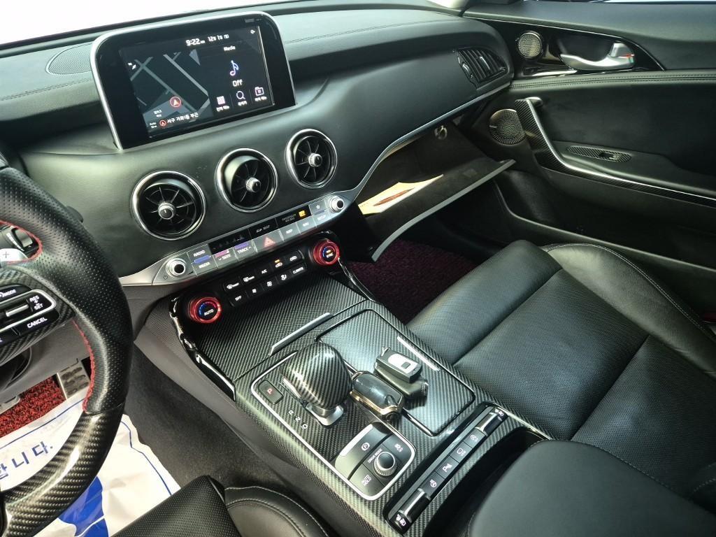 KIA Stinger - Vista 10