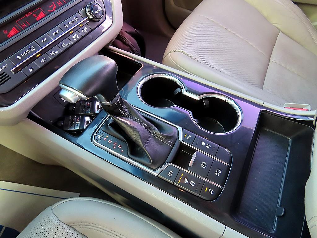 KIA Carnival - Vista 10