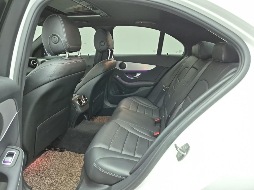 Mercedes Benz C Class - Vista 12