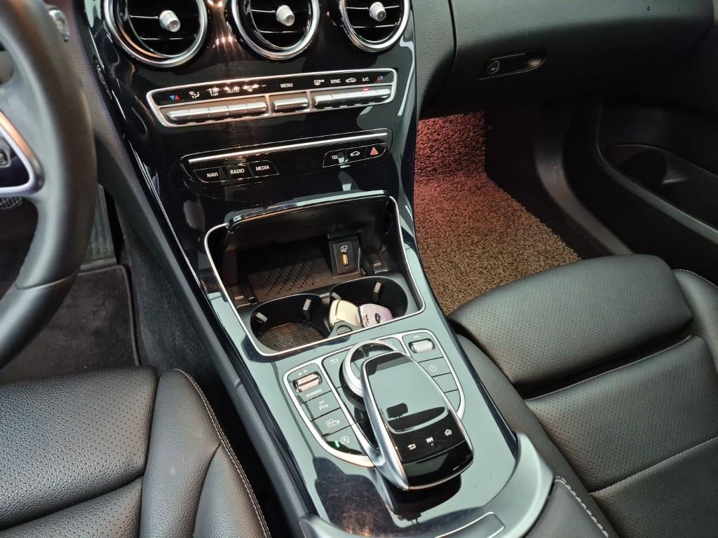 Mercedes Benz C Class - Vista 10