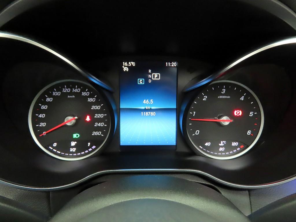 Mercedes Benz C Class - Vista 6