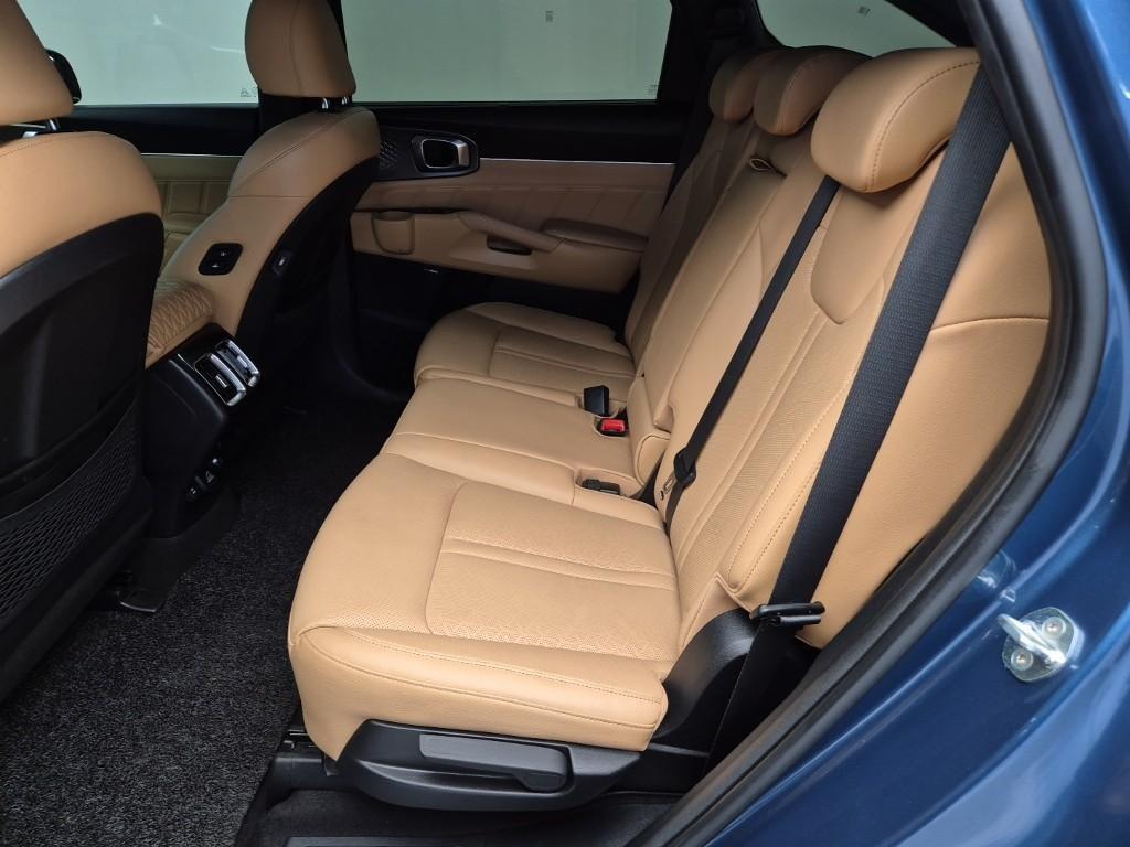 KIA Sorento - Vista 12