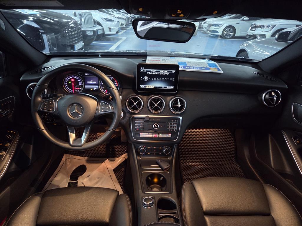 Mercedes Benz A Class - Vista 11