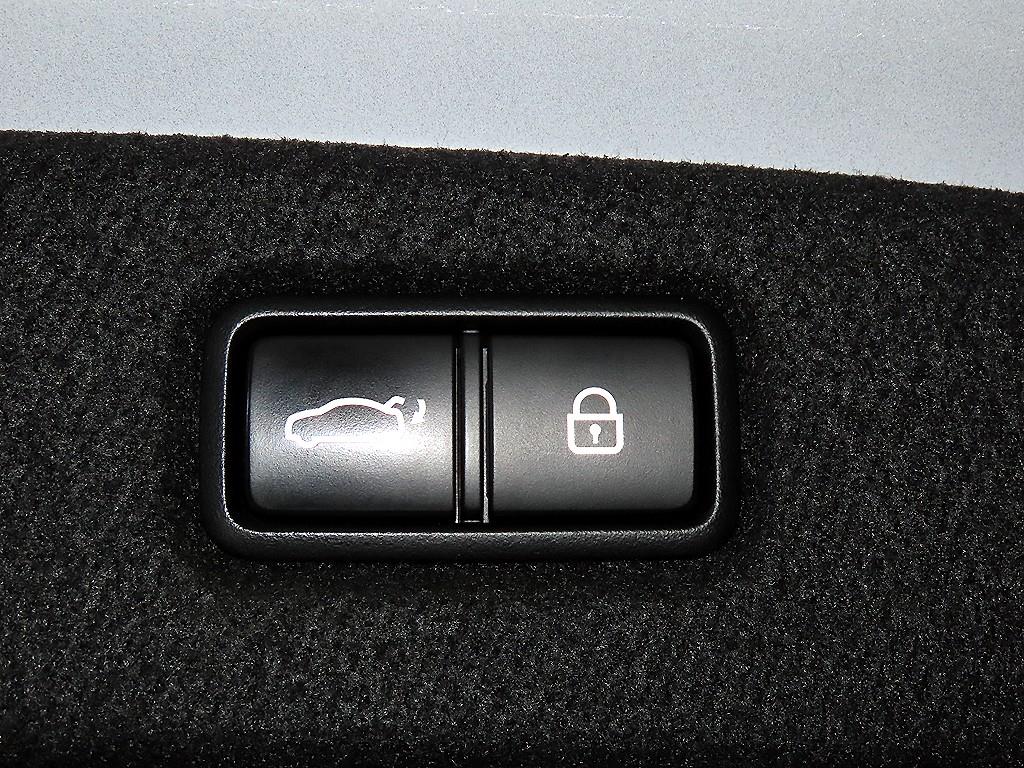 Genesis G90 2019 Plateado - Importación desde Corea - HF Imports Iquique - Foto 15