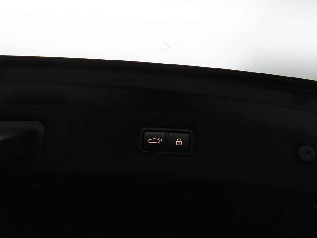 Genesis G90 - Vista 12