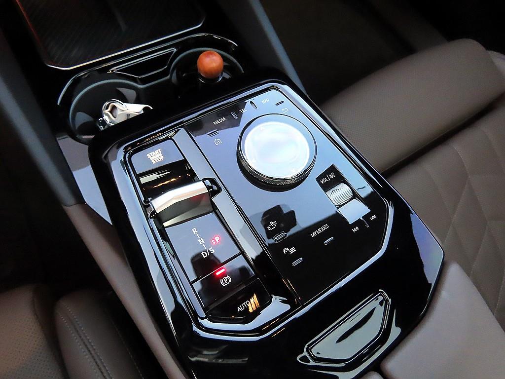 BMW 5 Series - Vista 11