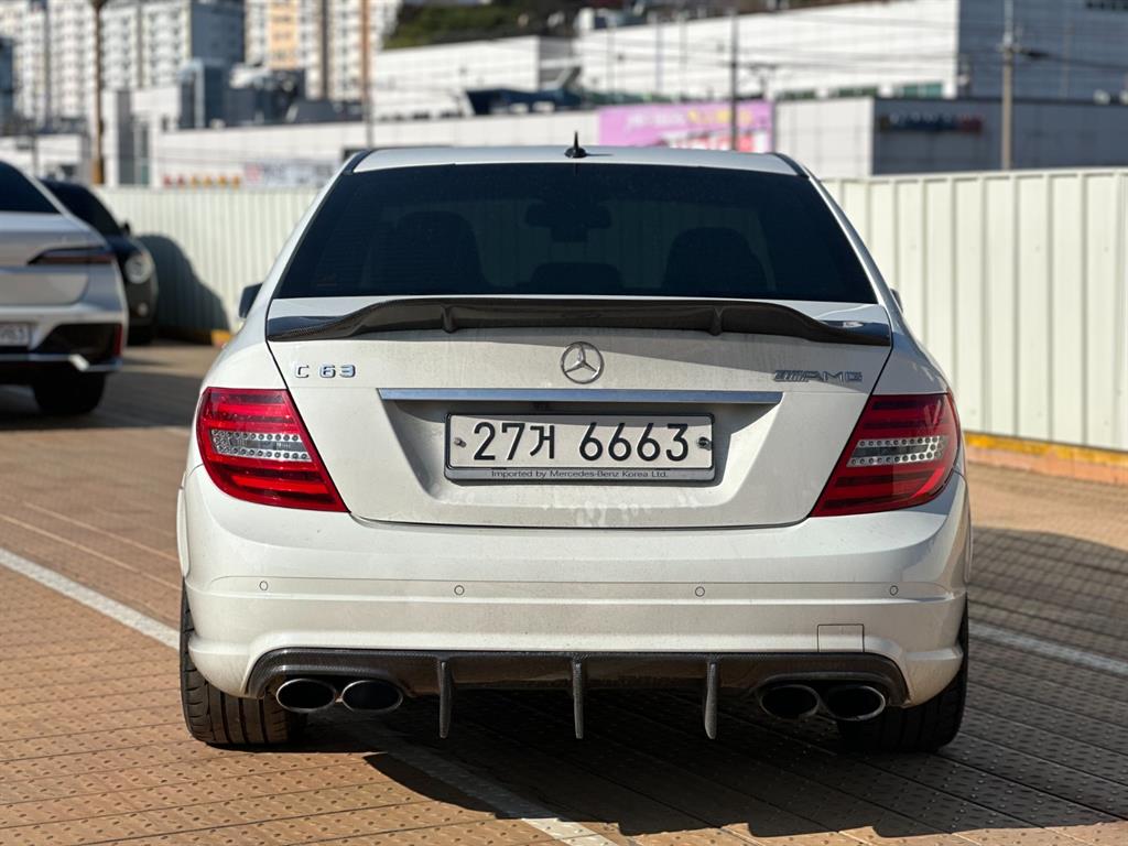 Mercedes Benz C Class - Vista 4