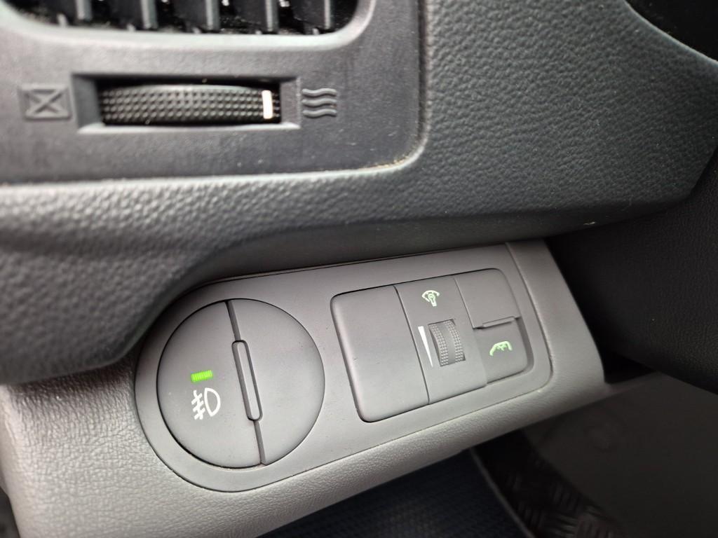 HYUNDAI Starex 2015 Blanco - Importación desde Corea - HF Imports Iquique - Foto 16