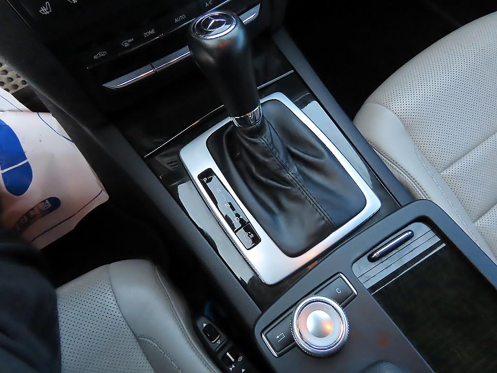 Mercedes Benz E class 2011 Negro - Importación desde Corea - HF Imports Iquique - Foto 15