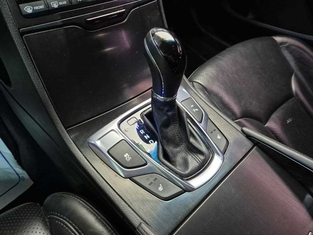 HYUNDAI Grandeur - Vista 11