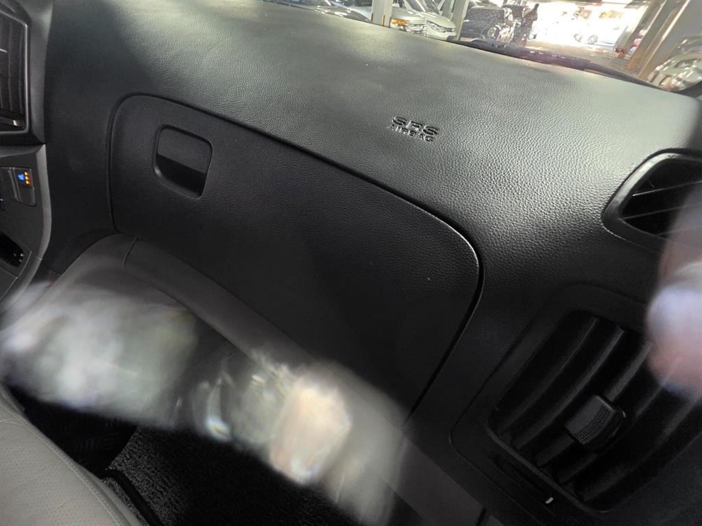 HYUNDAI Starex 2020 Gris - Importación desde Corea - HF Imports Iquique - Foto 15