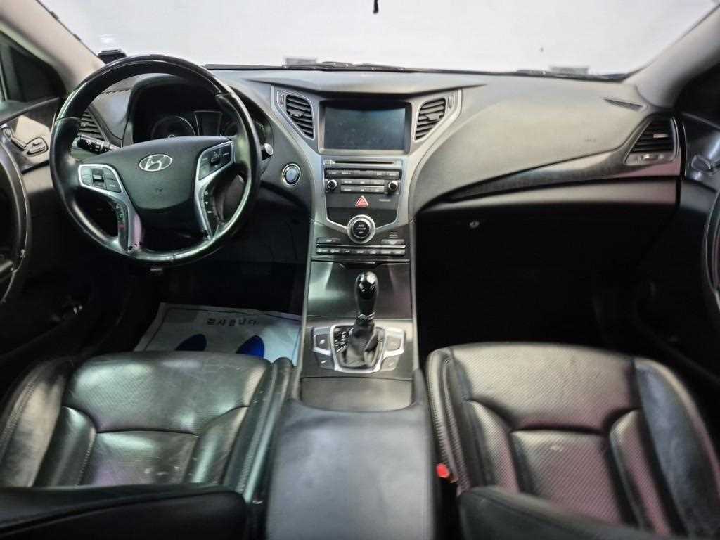 HYUNDAI Grandeur - Vista 7