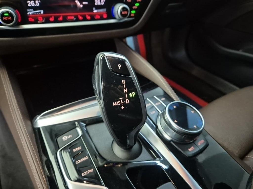 BMW 5 Series - Vista 8