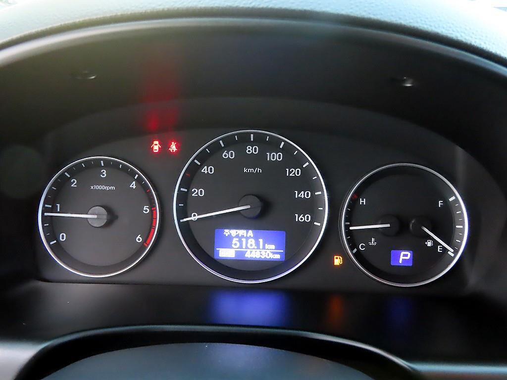 HYUNDAI Starex - Vista 10