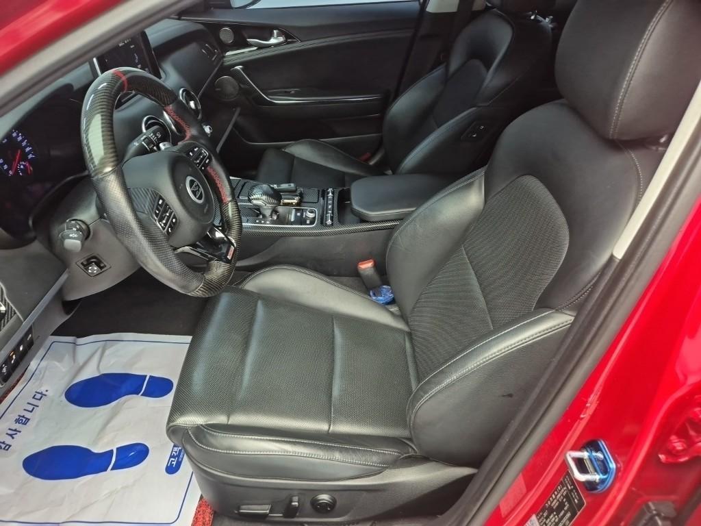 KIA Stinger - Vista 11