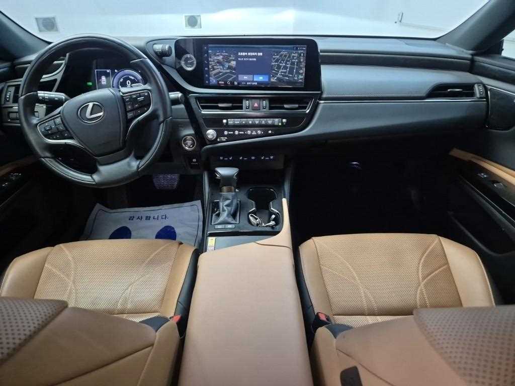 Lexus ES - Vista 7