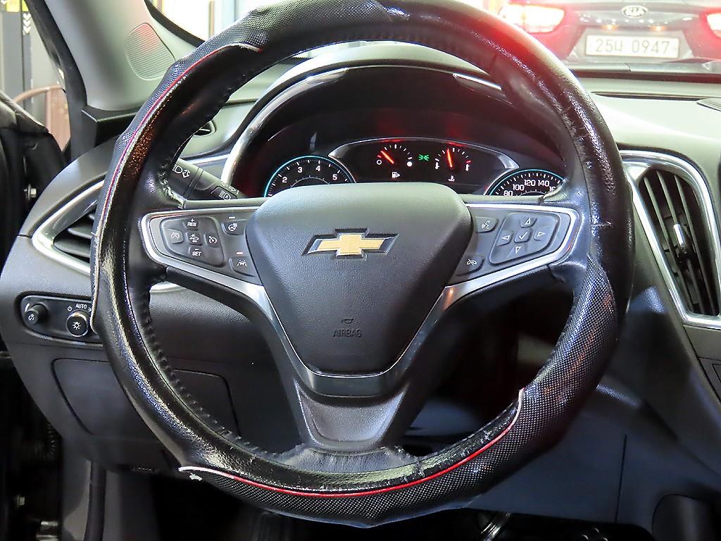 Chevrolet Malibu - Vista 8