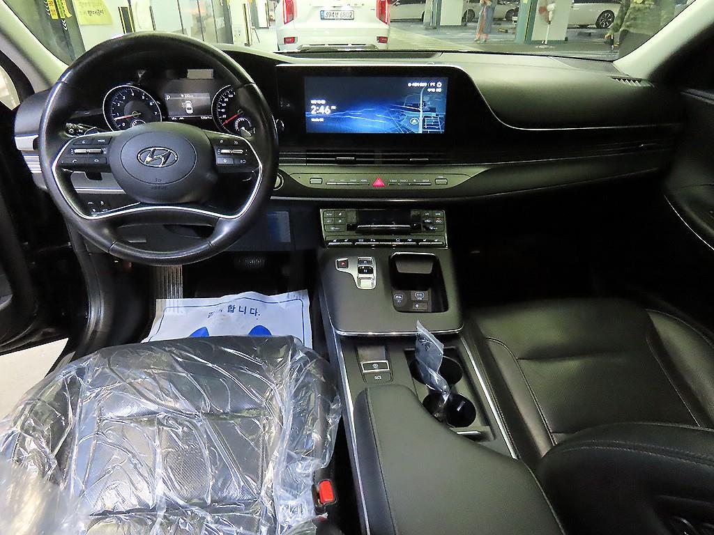 HYUNDAI Grandeur - Vista 10