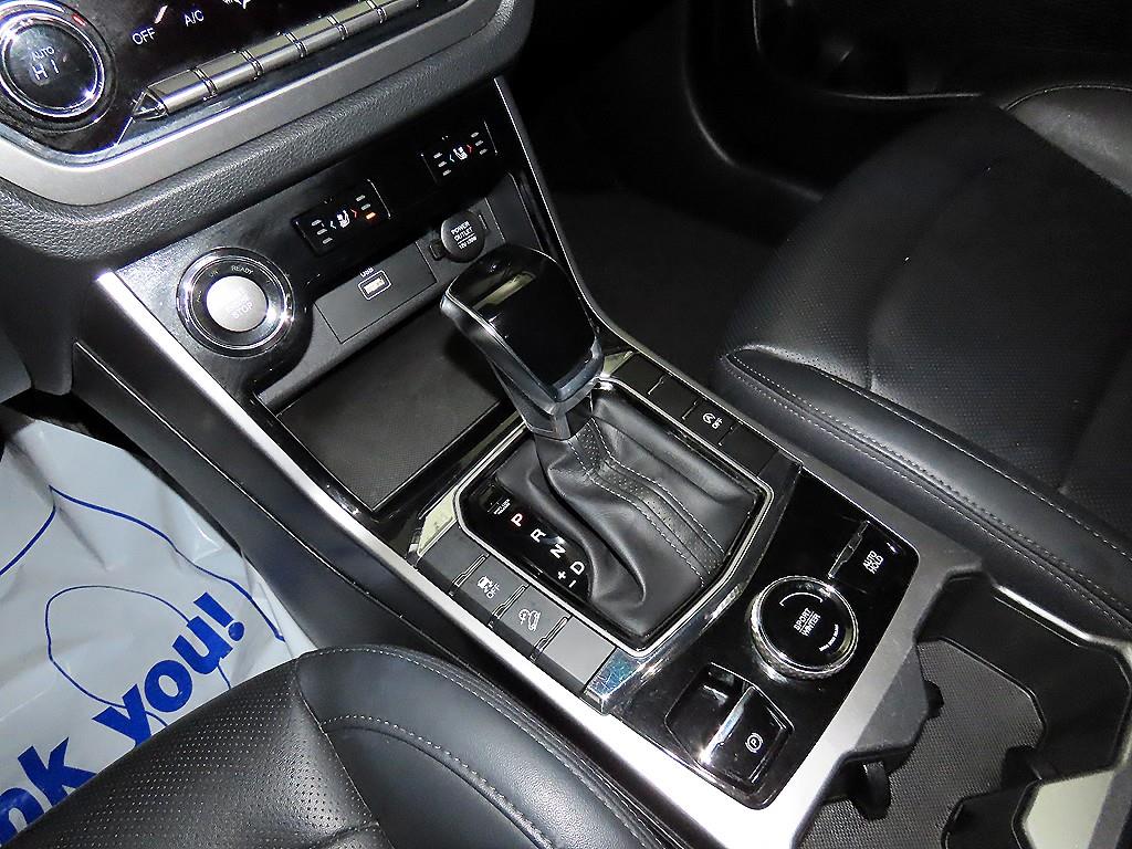 Ssangyong Korando - Vista 12