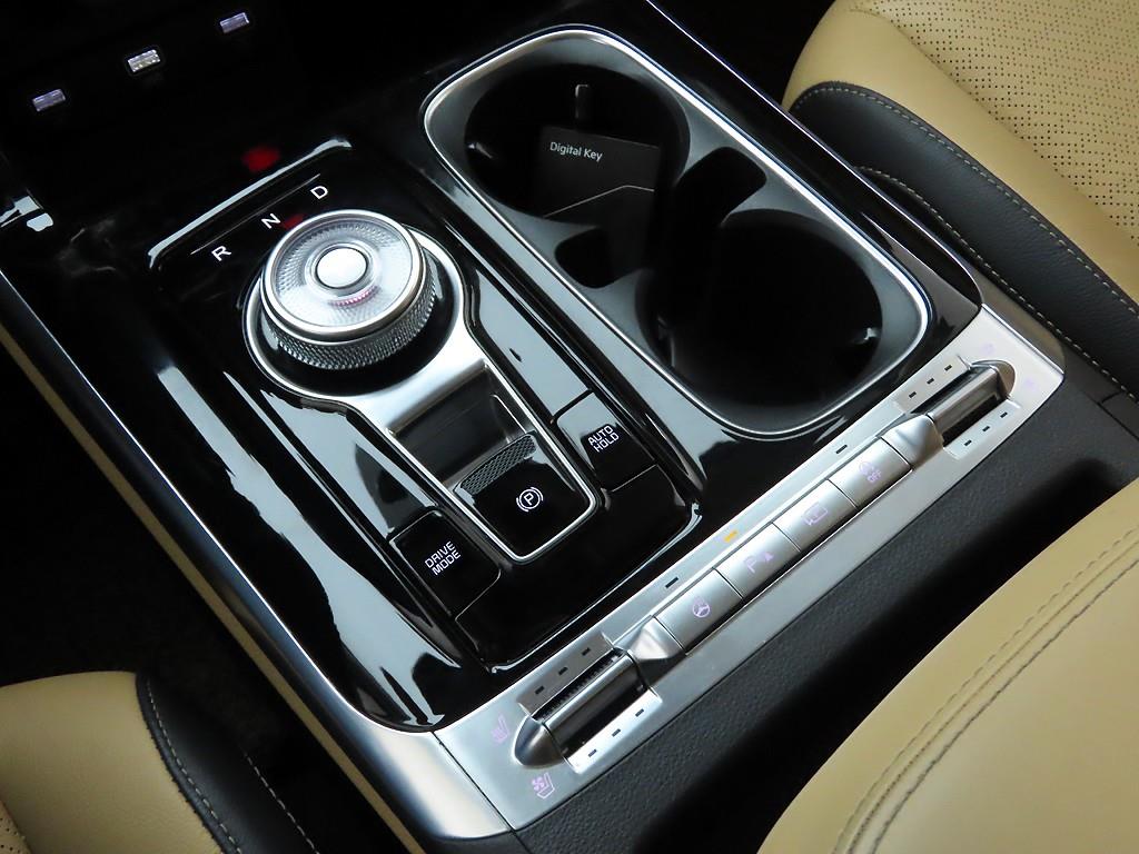 KIA Carnival - Vista 10