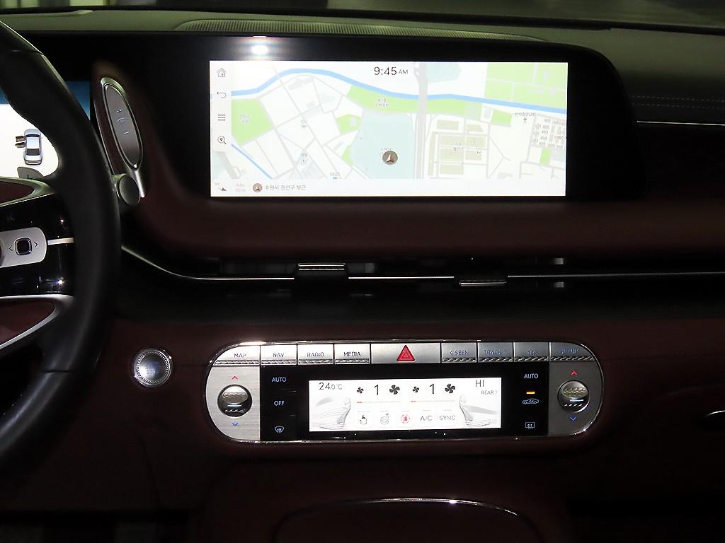 Genesis G90 - Vista 11