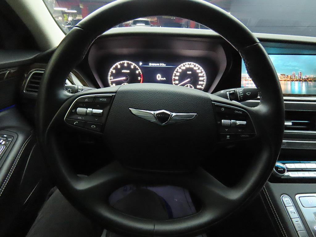 Genesis G90 - Vista 8