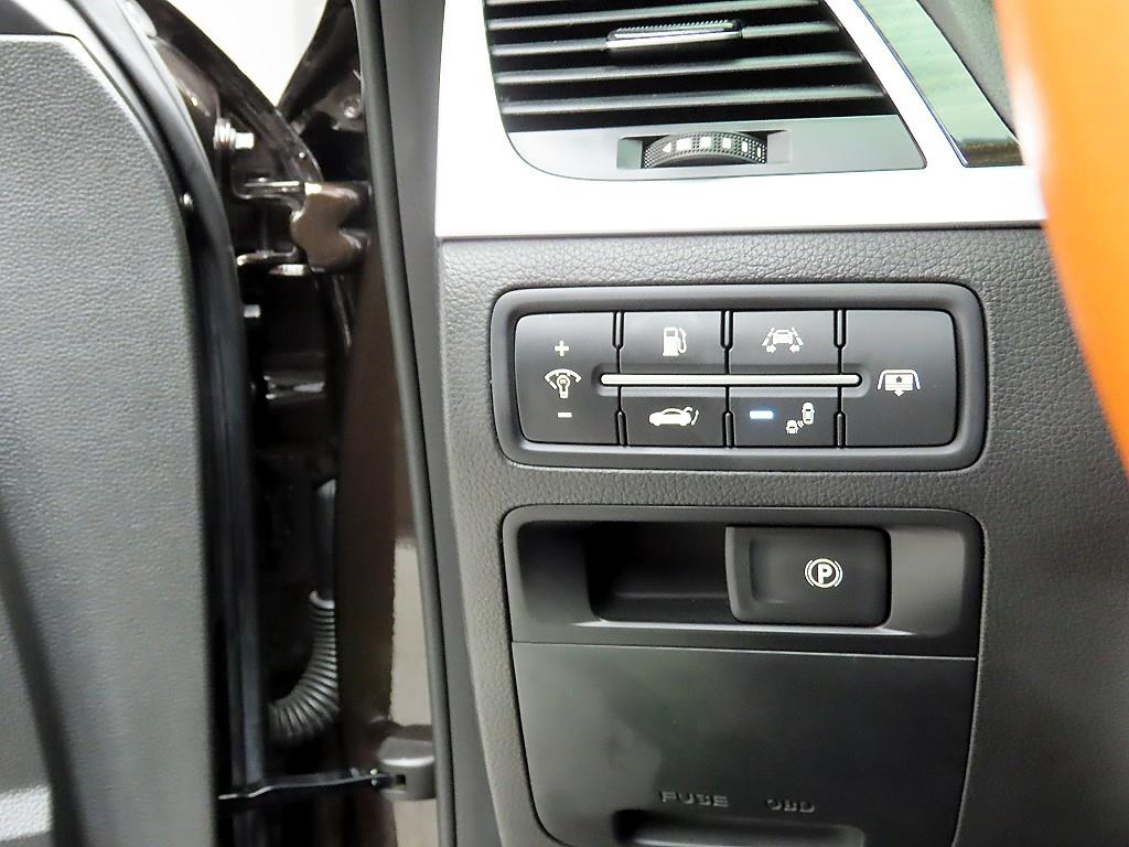 Genesis G80 - Vista 12