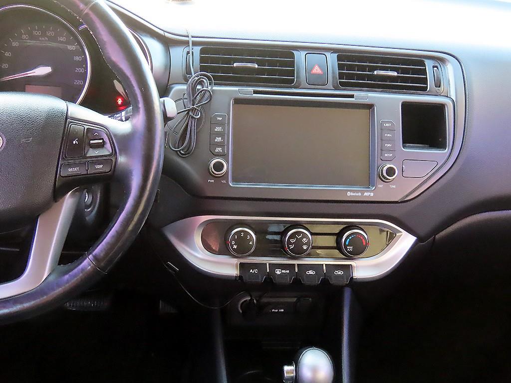 KIA Pride - Vista 10