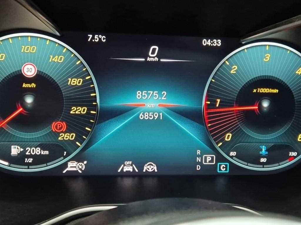 Mercedes Benz C Class - Vista 6