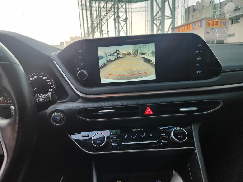 HYUNDAI Sonata - Vista 9