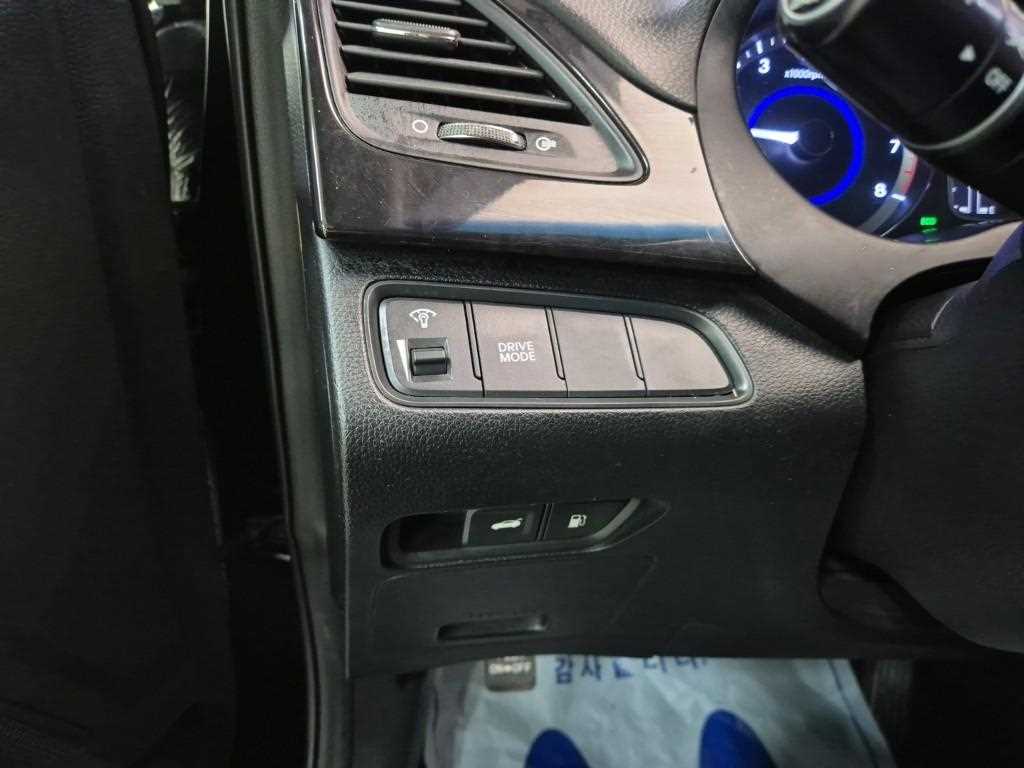 HYUNDAI Grandeur 2016 Negro - Importación desde Corea - HF Imports Iquique - Foto 17