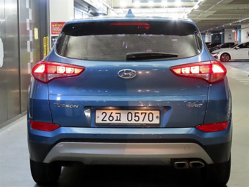 HYUNDAI Tucson - Vista 5