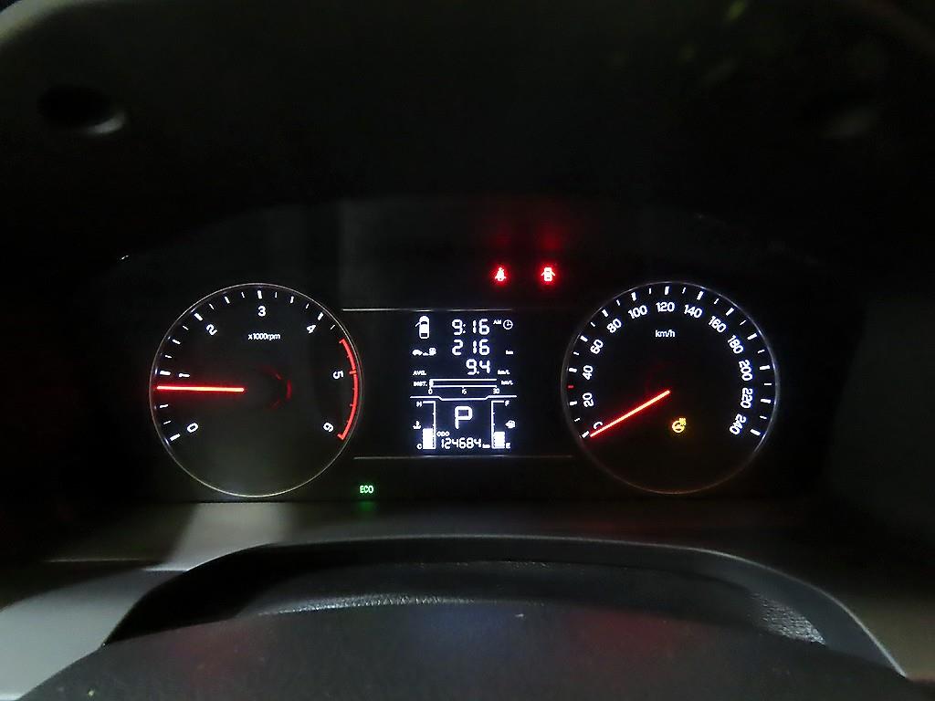 Ssangyong Rexton - Vista 9