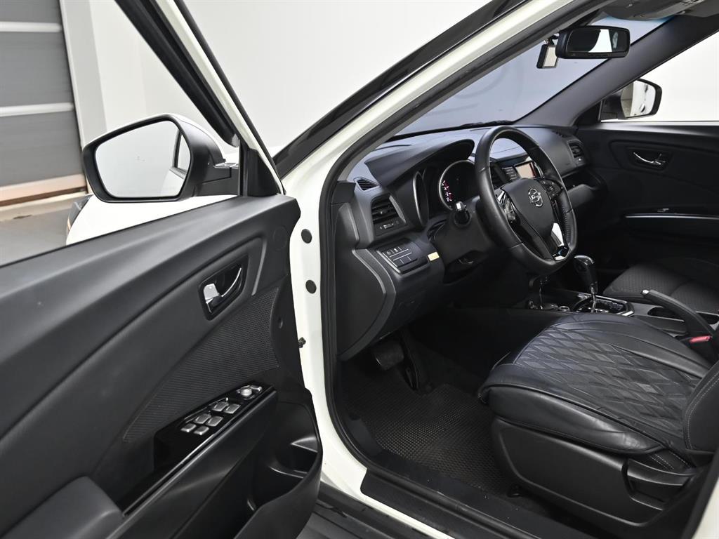 Ssangyong Tivoli - Vista 11