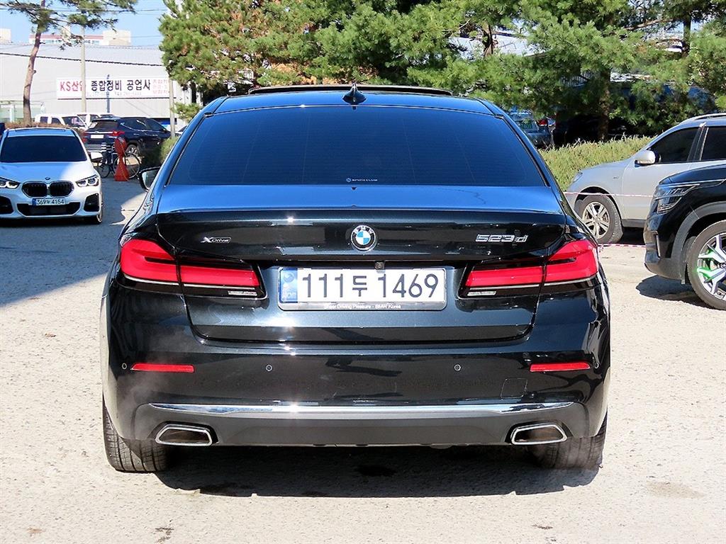 BMW 5 Series - Vista 4