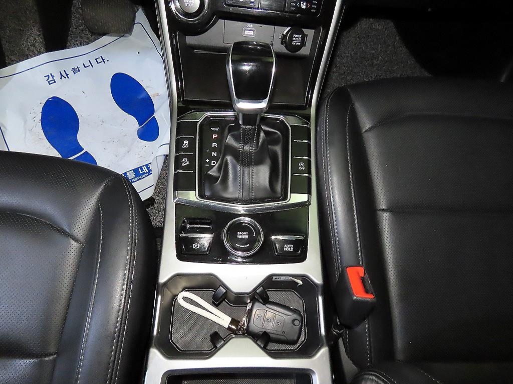 Ssangyong Korando - Vista 12