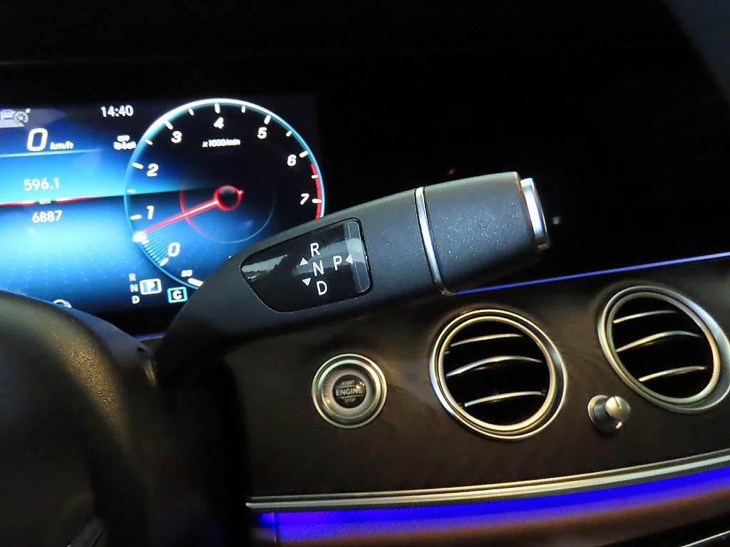 Mercedes Benz E class - Vista 12