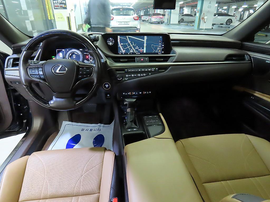 Lexus ES - Vista 10