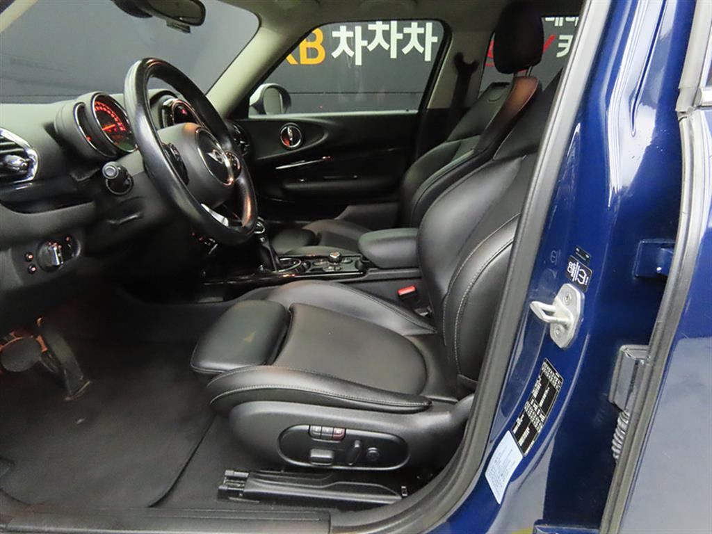 Mini Clubman - Vista 5