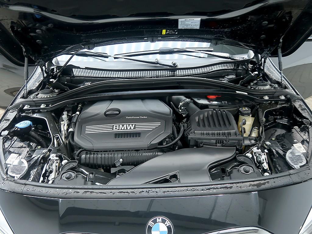 BMW 1 series 2022 Negro - Importación desde Corea - HF Imports Iquique - Foto 8