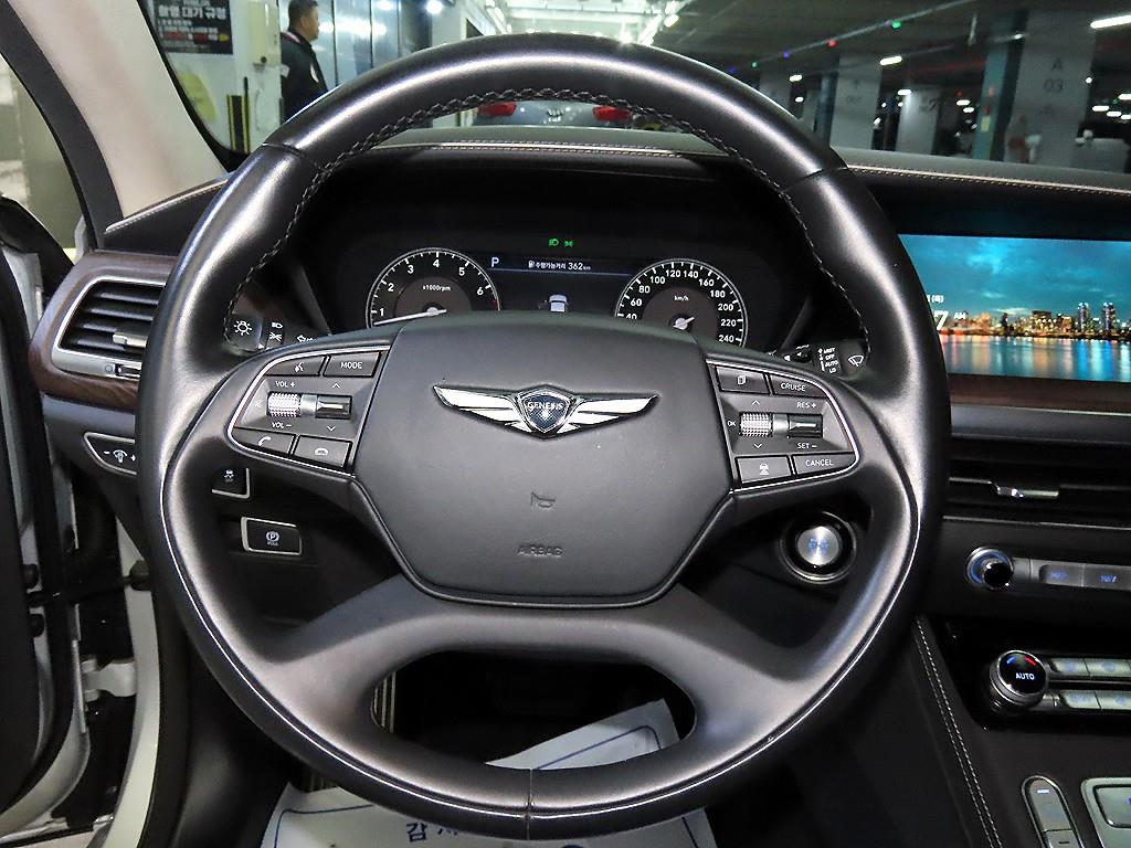 Genesis G90 - Vista 8