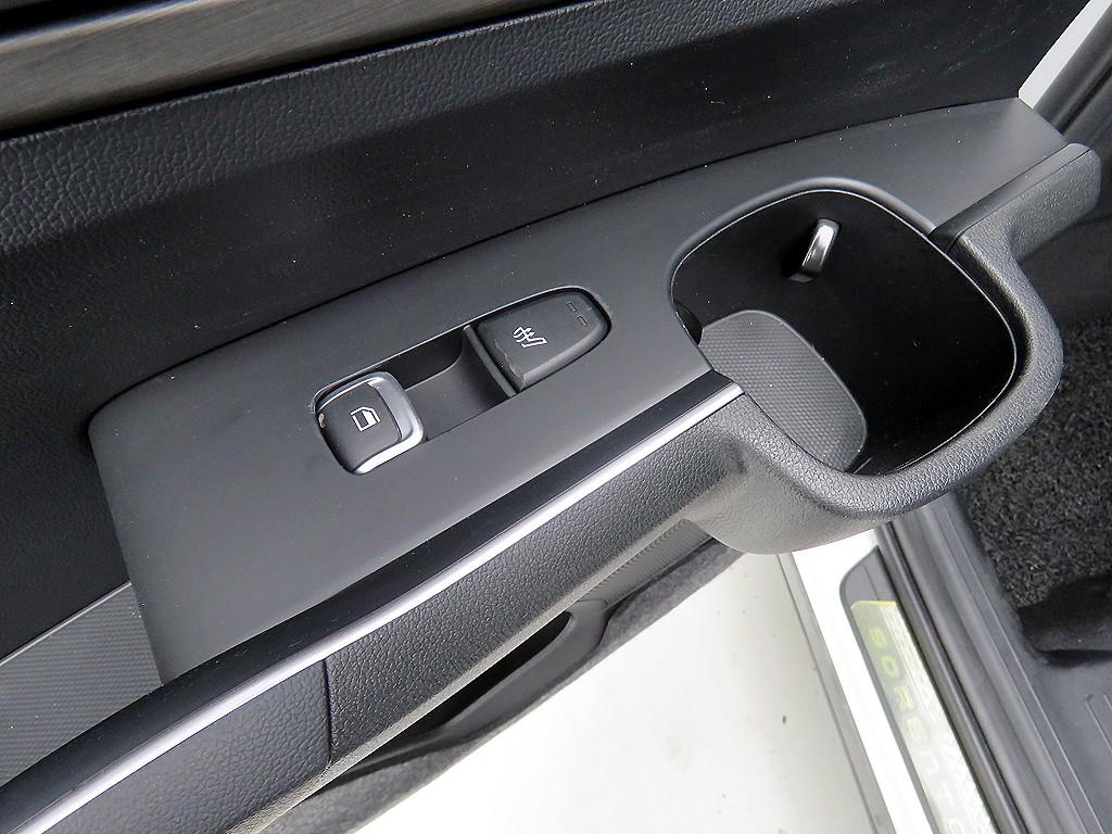 KIA Sorento - Vista 9