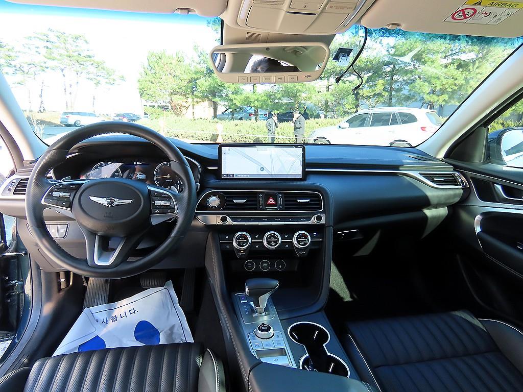 Genesis G70 - Vista 7