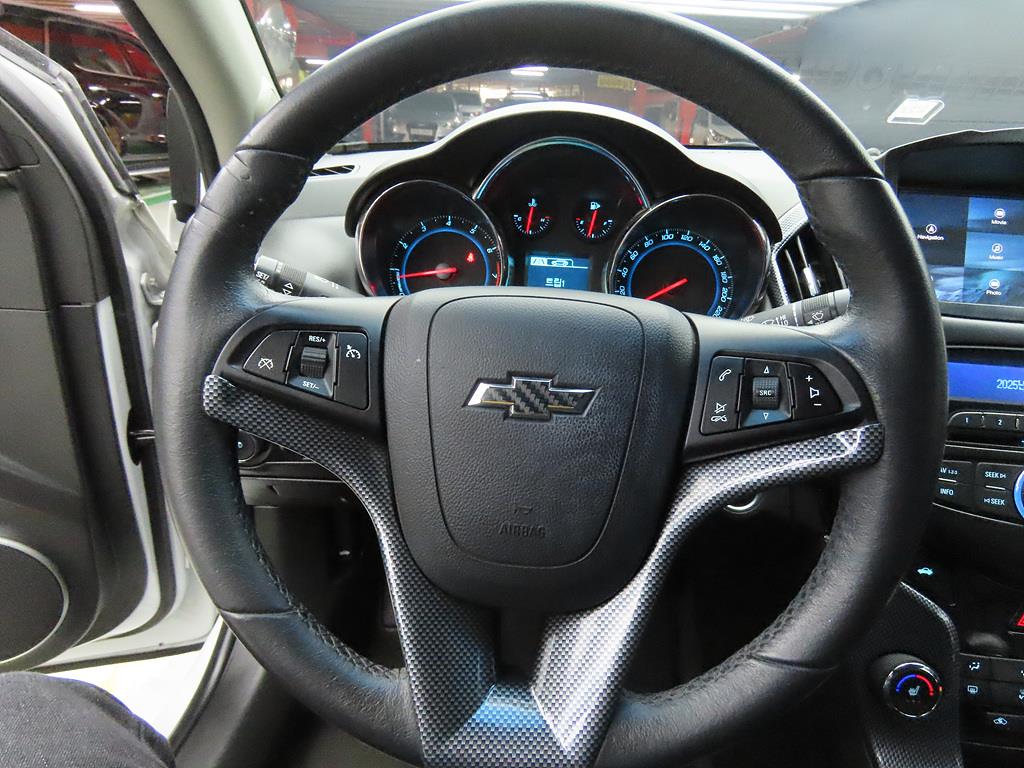 Chevrolet Cruise - Vista 8