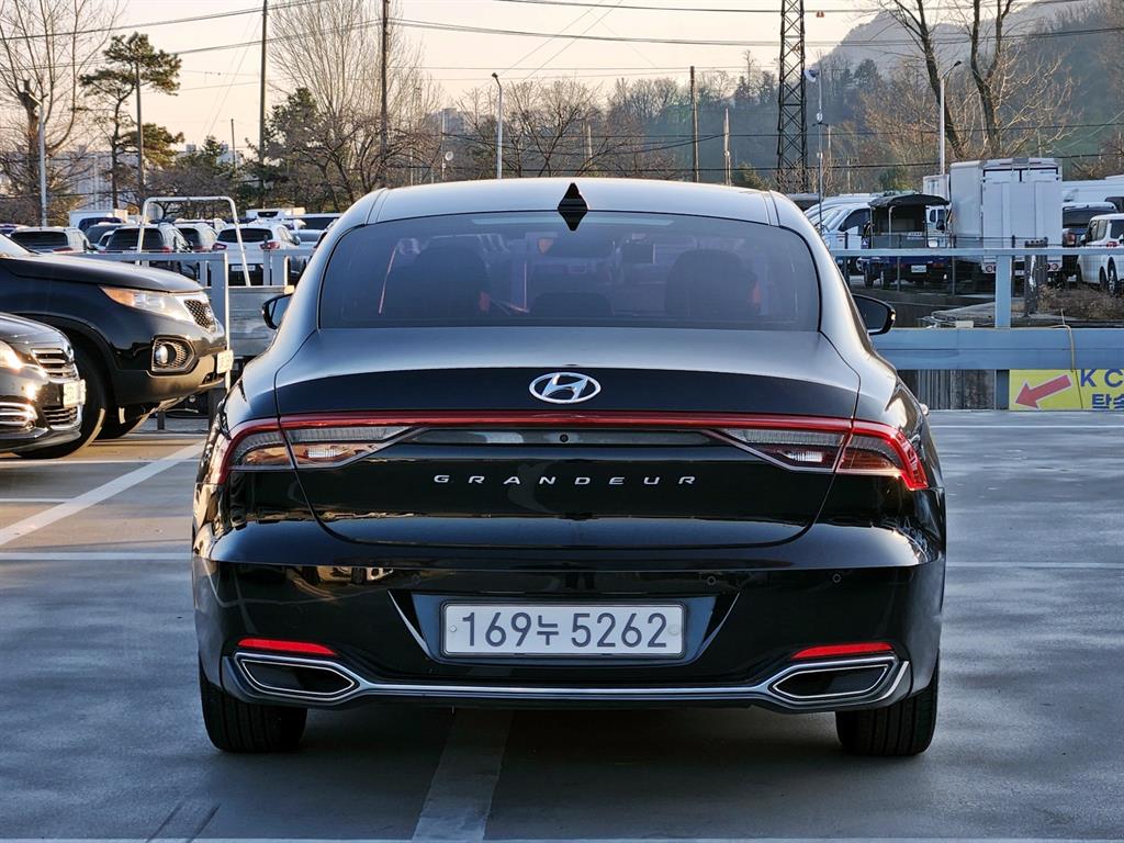HYUNDAI Grandeur - Vista 6