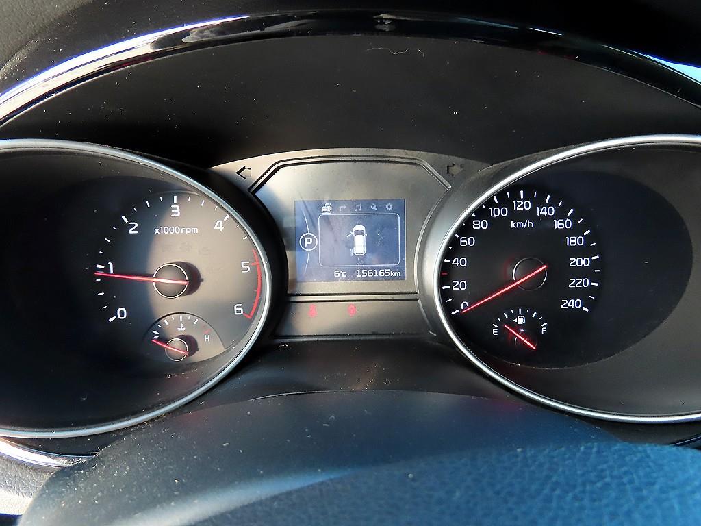 KIA Carnival - Vista 10