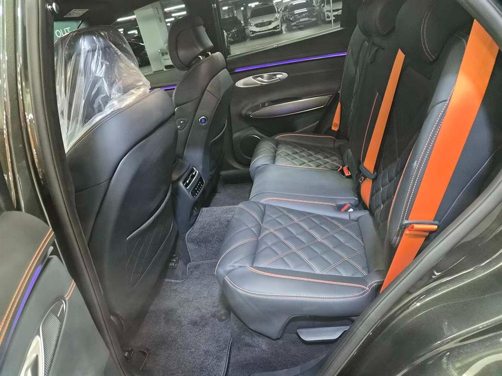 Genesis GV70 - Vista 7