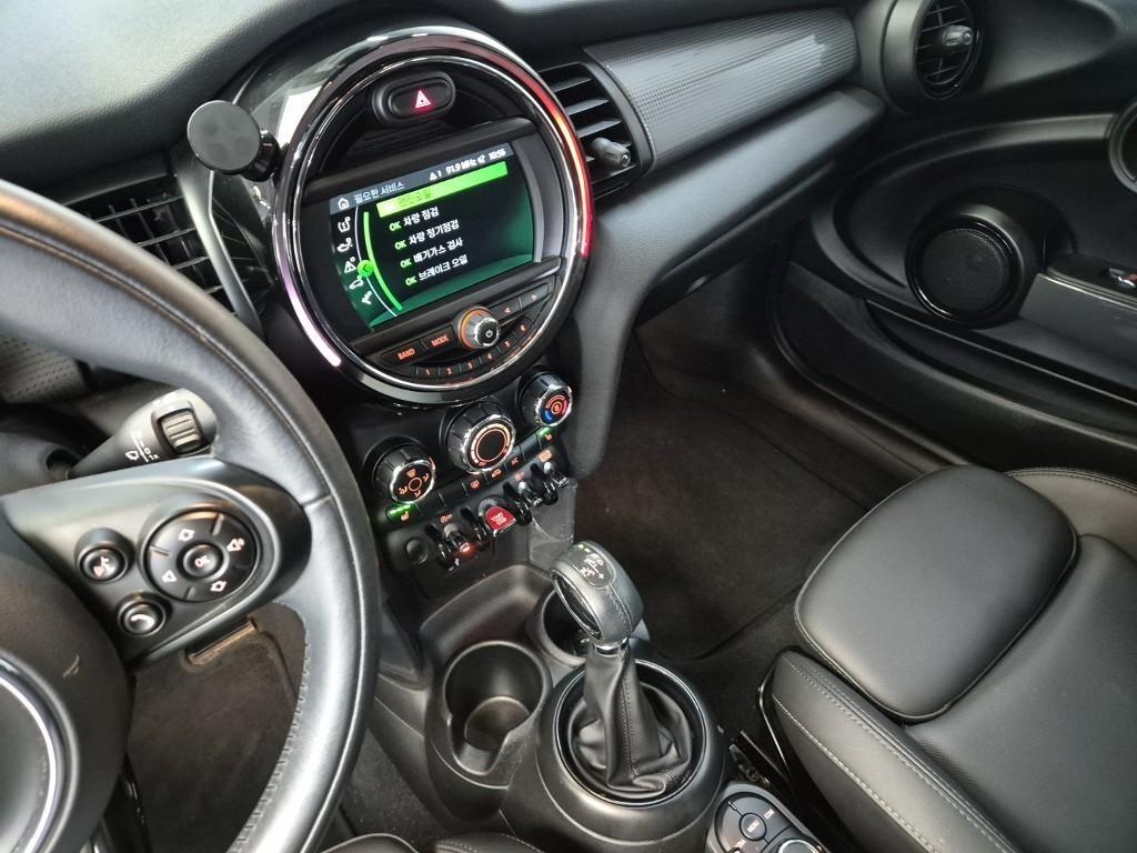 Mini Cooper - Vista 10